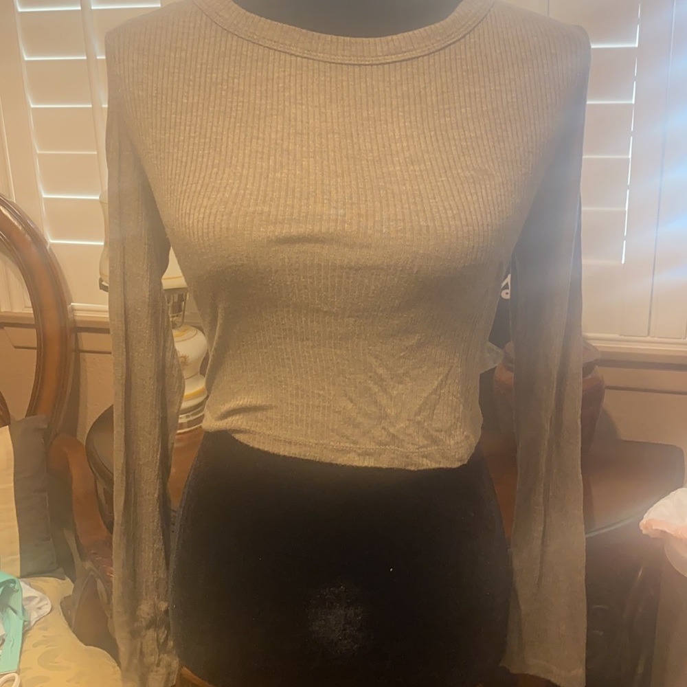 Top - Picture 2 of 2